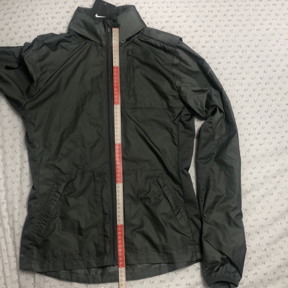 Nike jacket - Picture 7 of 9